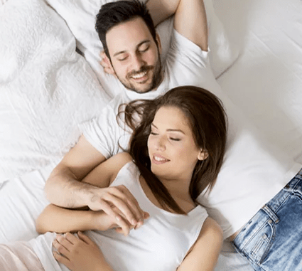 Ευτυχισμένο ζευγάρι μετά την εφαρμογή του Pulsero Gel